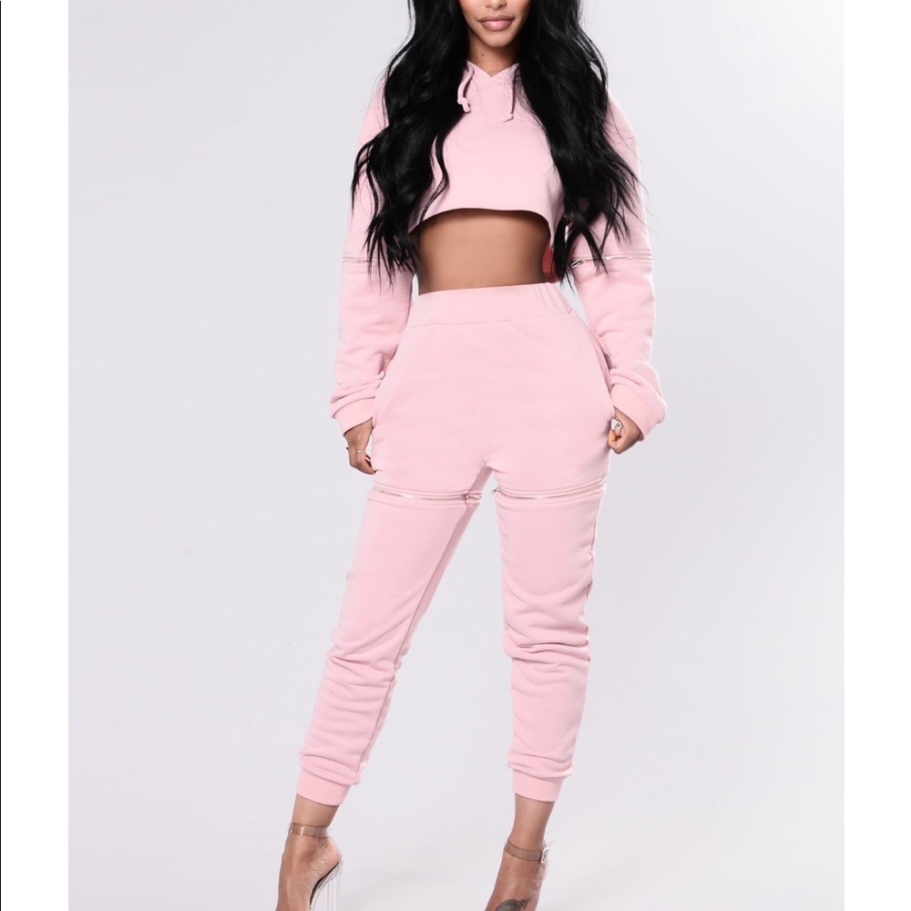 FASHION NOVA LIMITED EDITION JOGGER PANTS & TOP